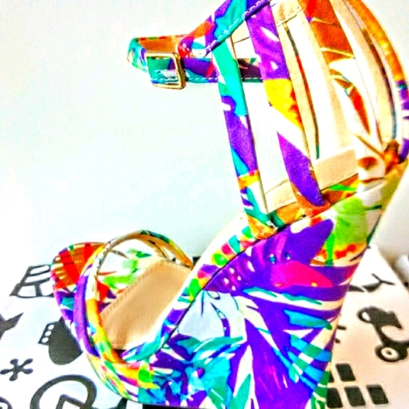 NEW! Multi-Colored Wedge Heel! - Picture 3 of 4